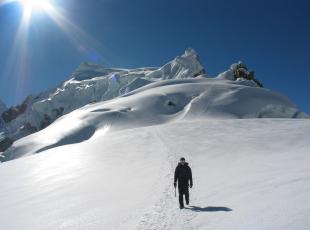 nevado pisco 2 días refugios andinos Guías de montaña UIAGM tu seguridad en la aventura inolvidable de tu vida salidas para el 2019  
