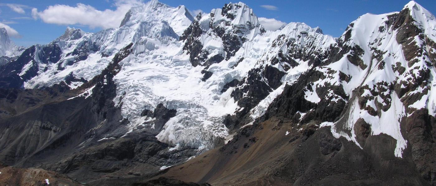the impressive alpine tours and hike huayhuash mountain range in Peru, ancash